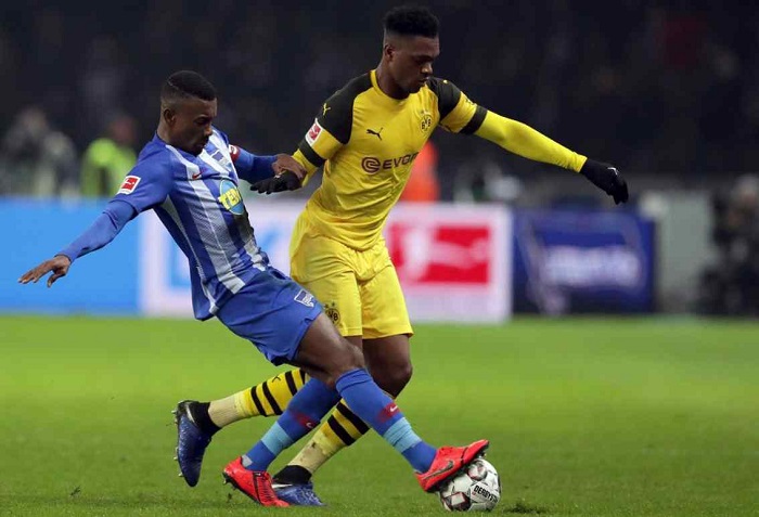 加盟<a href=https://www.310bf.com/tags-%E9%98%BF%E6%A3%AE%E7%BA%B3-0.html target=_blank class=infotextkey>阿森纳</a>？图片报：多特后卫扎加杜已经开始找下家