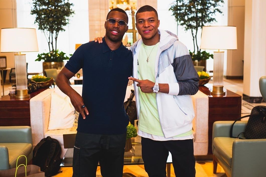 斯图里奇Ins晒同姆巴佩合影，红军球迷：把他带回利物浦