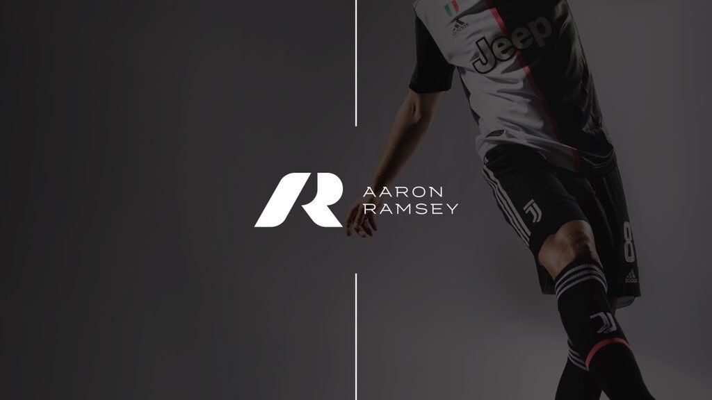 炫酷！拉姆塞推特宣传个人品牌logo“R”
