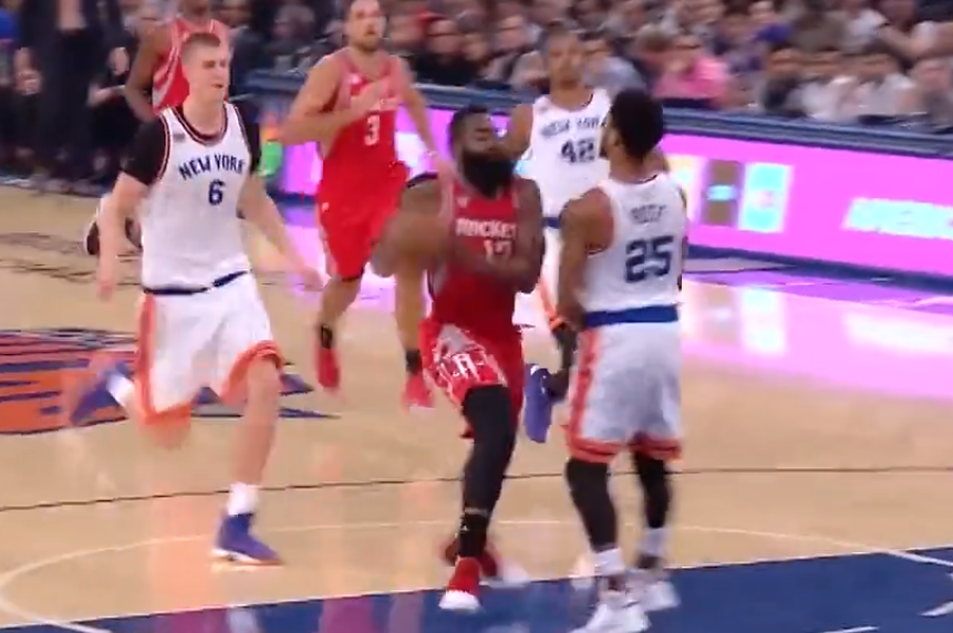 [视频]球场一大杀招！盘点哈登和欧文经典欧洲步过人