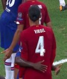 一图流：最萌身高差？坎特和范戴克友好拥抱