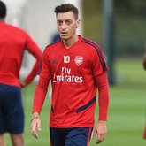 阿森纳官方：扎卡瘀伤未痊愈，厄齐尔因病缺席