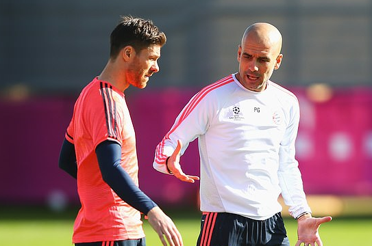 哈维-阿隆索：瓜帅太特别了，对比赛的研究细致入微