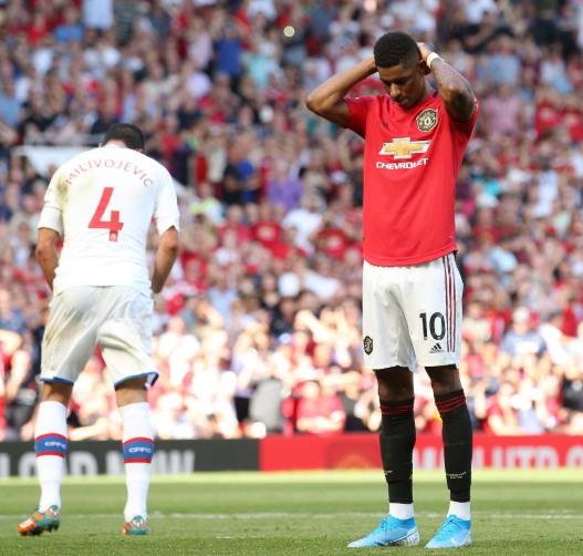 GIF：麦克托米奈造点，拉什福德主罚击中门柱后出界