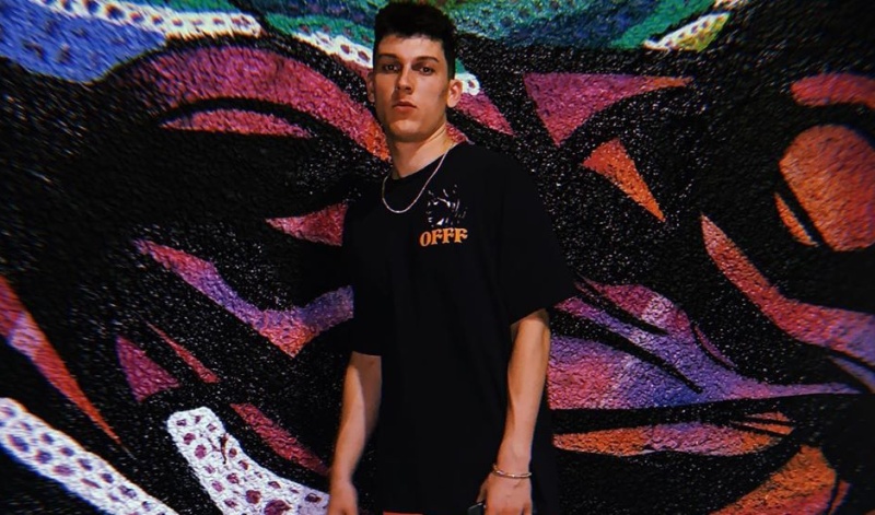 [流言板]迈阿密靓仔!泰勒-希罗社媒晒出自己一组帅照