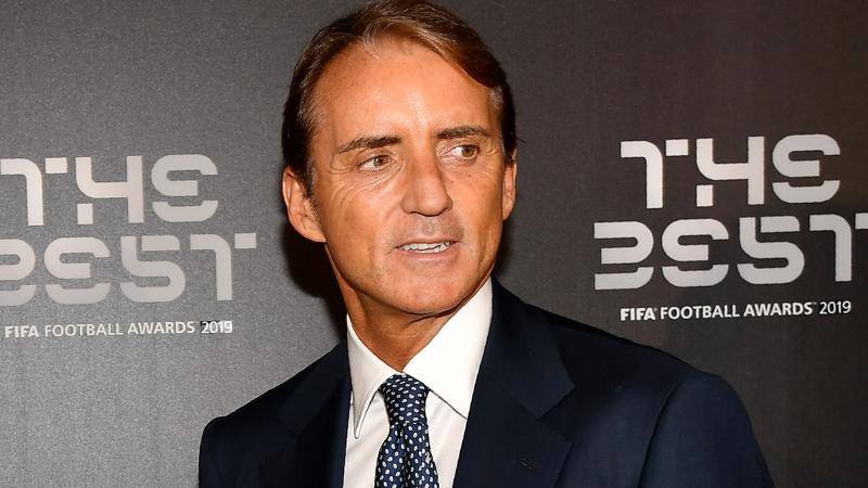 曼奇尼：种族歧视不仅在意大利足坛存在，英国法国也有