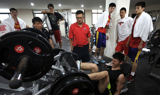 记者:北体教授王卫星担任国奥体能教练,曾培养奥运冠军-小刀足球网