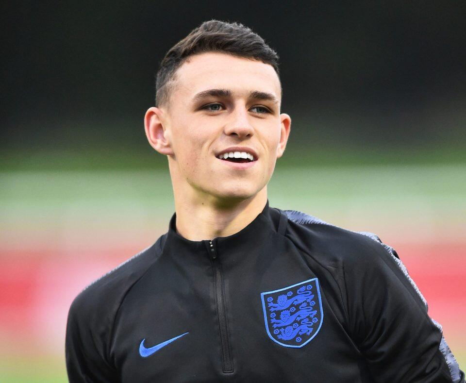 Фил фоден биография. Phil Foden. ФИО Фоден. Фил Фоден прическа. Фил Фоден футболист.