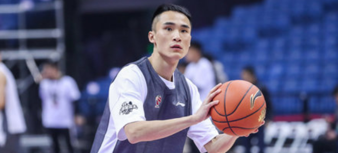 张骋宇:遇到强队不克不及废弃,赢不了也要打出血性