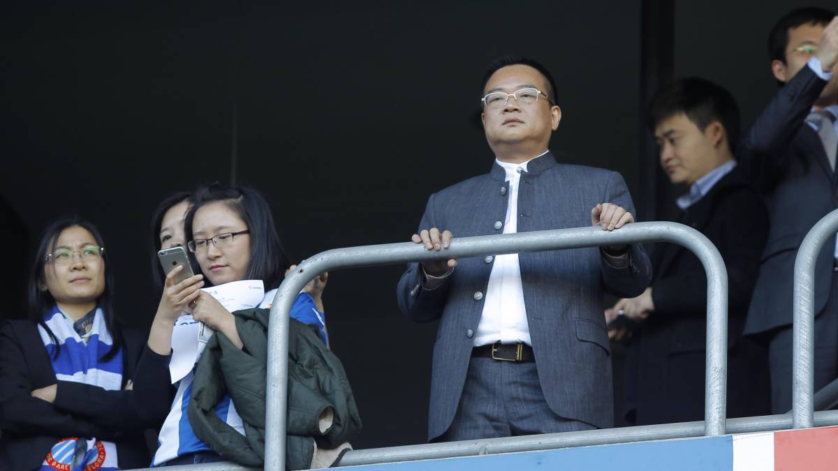 阿斯报：西班牙人高层今日抵华，主席陈雁升将对球队增资
