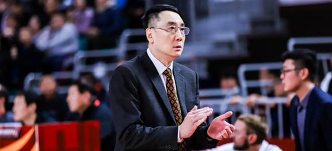 山西队主教练王非社媒发布个人照片并配文:旅途中