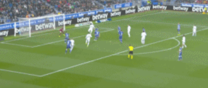 GIF：真前锋！拉莫斯头球破门，<a href=https://www.310bf.com/tags-%E7%9A%87%E9%A9%AC-0.html target=_blank class=infotextkey>皇马</a>客场取得领先