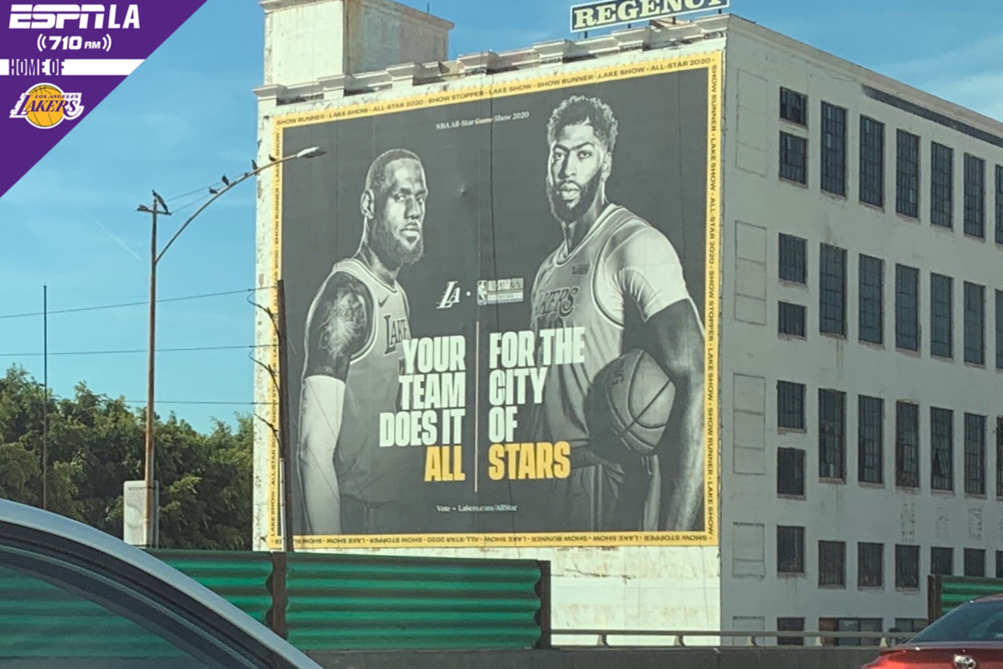 洛杉磯街頭出現為詹姆斯和濃眉全明星拉票的巨幅廣告 運動 第1張