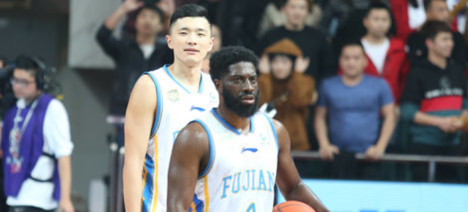 “抖鹰,记录美好时刻”,福建男篮发布对阵青岛海报