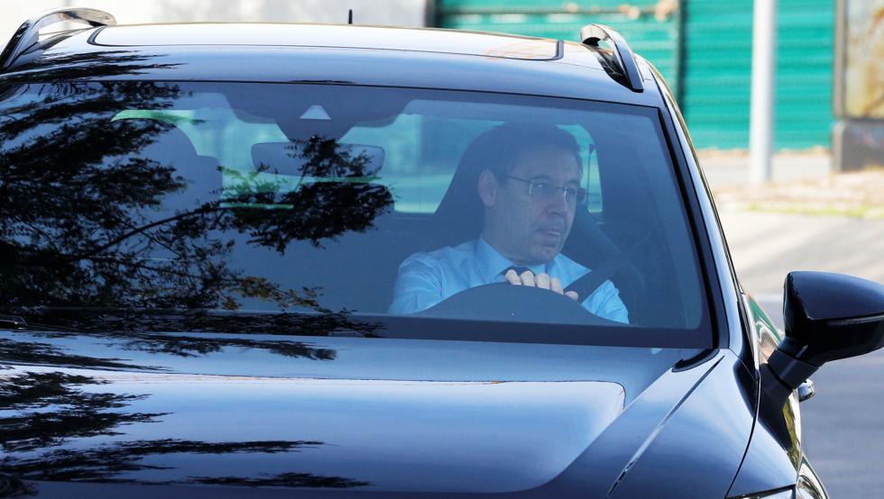 RAC1：巴托梅乌目前只和巴尔韦德聊聊天，暂不提下课的事