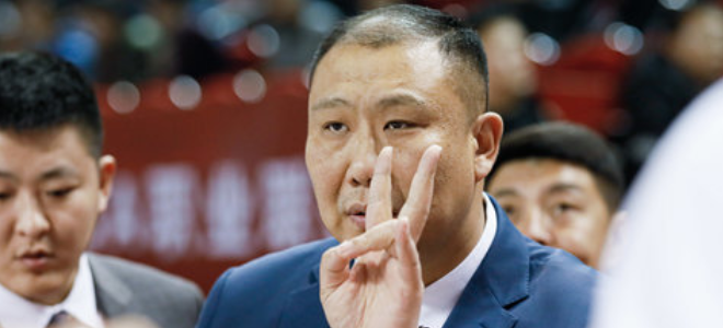 王晗:防守策略是控制新疆外线,篮板球是制胜关键