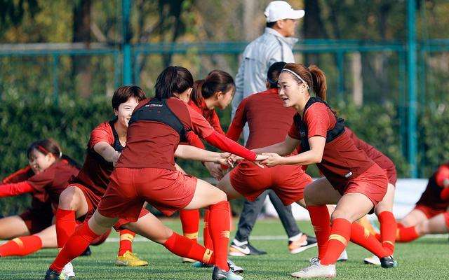 北青：中国女足奥预赛拟推迟3天，足协正为训练斡旋