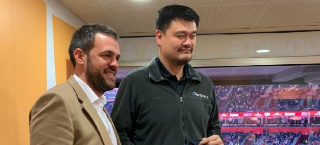 姚明现场不都雅战红星主场迎战莫斯科中央陆军