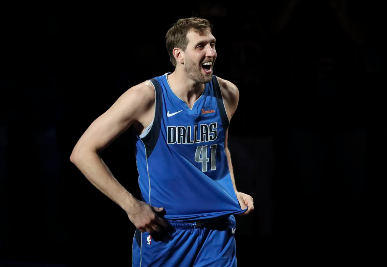 受新冠疫情影响，诺维茨基个人雕像建造工程将被延期