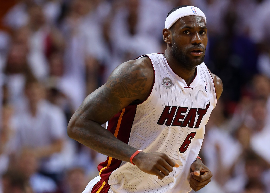 数据媒体问答：哪些球员总决赛濒临淘汰情况下得到三双？