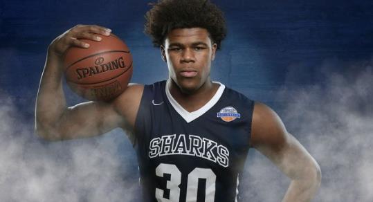 杜克大学大一中锋小弗农-凯里预计将参加今年选秀