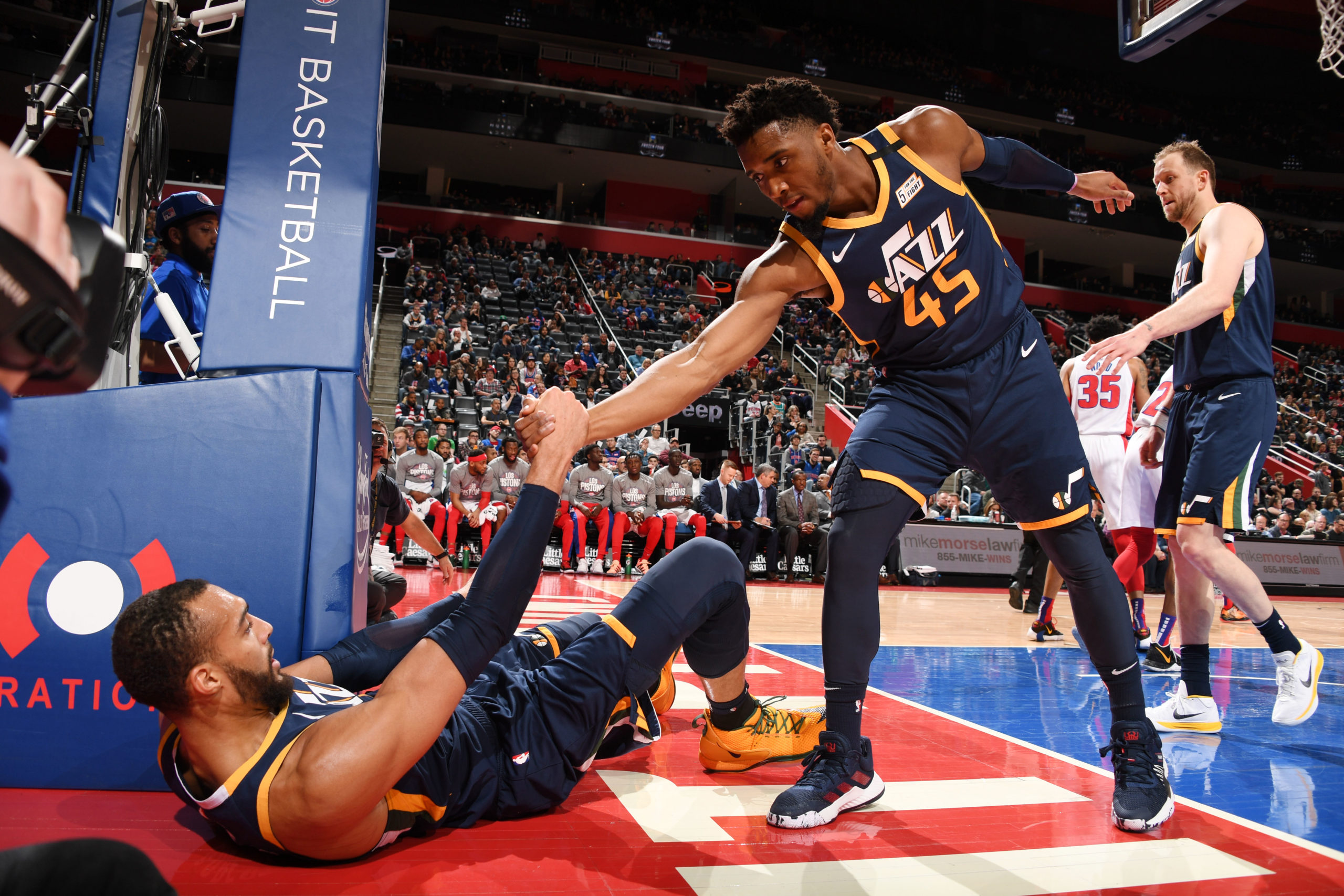 消息人士称米切尔仍不愿修复与戈贝尔关系，似乎无可挽回