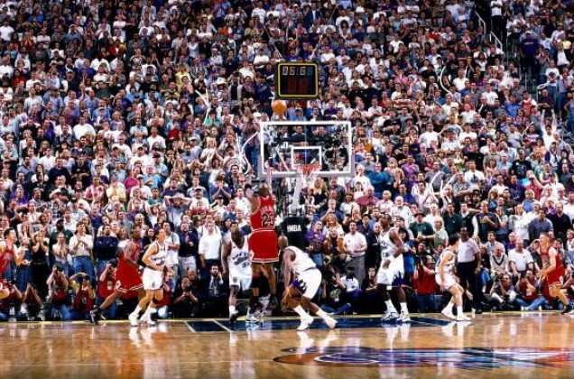 记者谈乔丹“最后一投”：第五场错失关键球，他却说很有趣