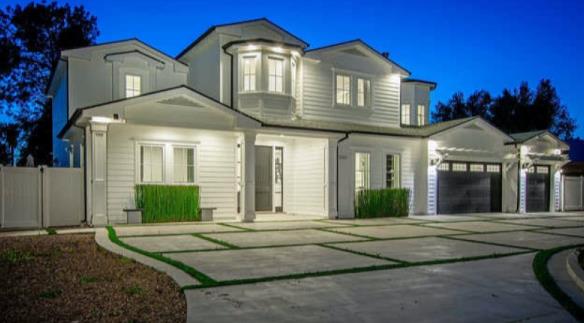 本-麦克勒摩挂牌出售其在洛杉矶Tarzana的豪宅