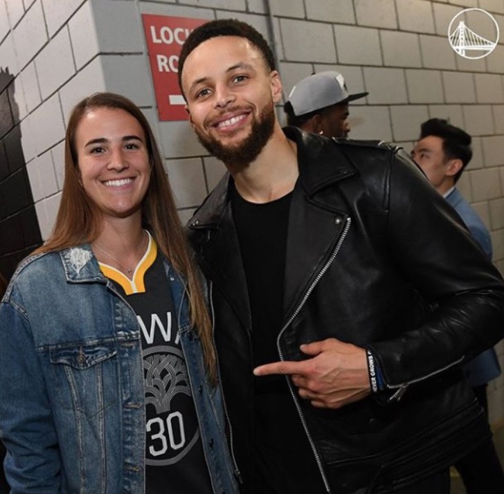 Sabrina Ionescu：库里想让我加入安德玛，但我是耐克老粉