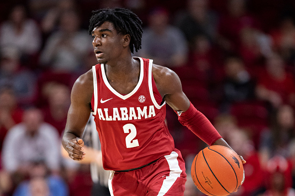 Shams：阿拉巴马大学首轮前景后卫小基拉-刘易斯将参选