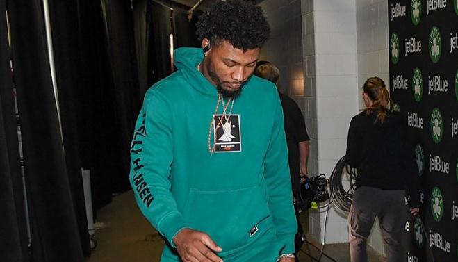 帅不帅？凯尔特人晒斯马特“舒适风格”入场照