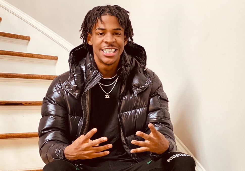 到底什么季节？莫兰特晒出自己身穿羽绒服的照片