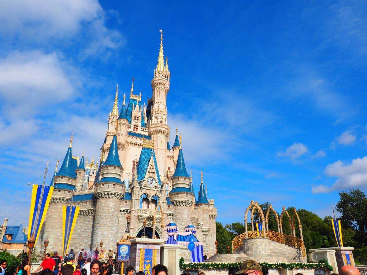 复赛后球员教练很可能拥有自愿离开封闭比赛区域的自由