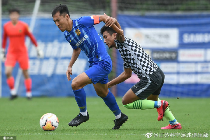 热身赛：吴曦世界波破门，苏宁1-0黄海