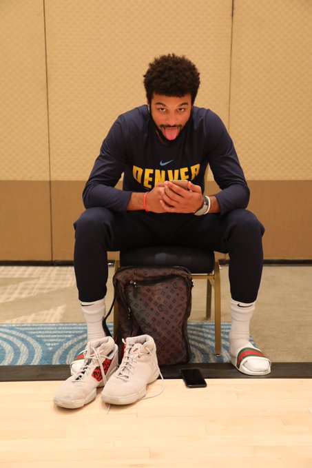 掘金晒球员训练组照:上班时间到,周日训练的感觉