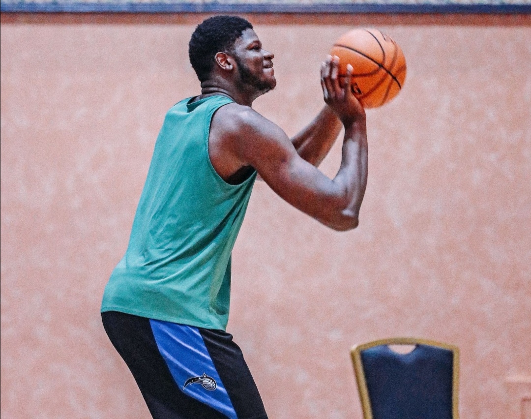 认真备战！魔术官推晒出球队最新训练图集