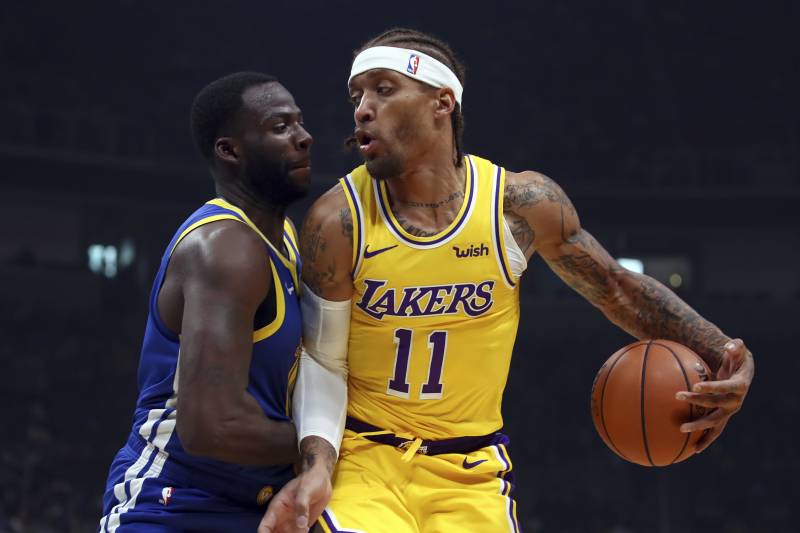 迈克尔-比斯利的新冠病毒检测结果为阳性