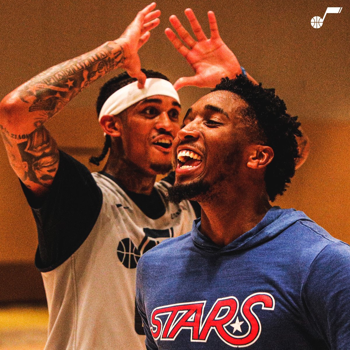 爵士官方推特发布球队训练图集：在隔离园区的第一周