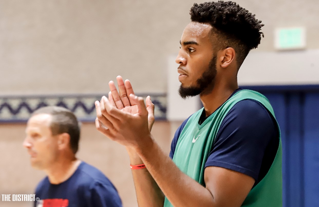 状态正佳!奇才官方晒出今日球队球场训练照