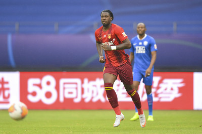 GIF：冲顶破门！马尔康头球扳平，华夏幸福1-1永昌
