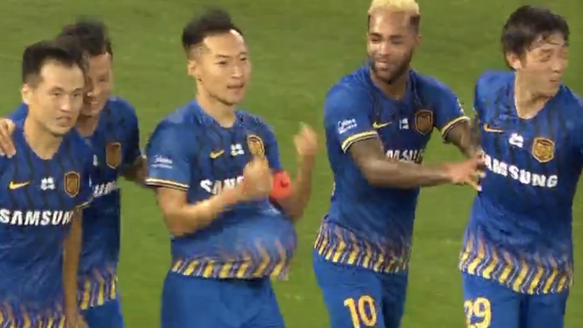 GIF：大逆转！田依浓助攻吴曦破门，建业2-4苏宁