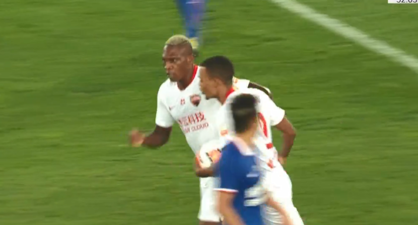 GIF：马里后点铲射扳回一球！申花2-1深足
