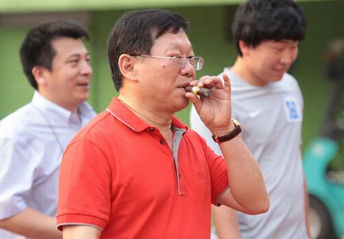 富力官博评论被球迷刷屏：攻不进守不住，屎到飞起阴公