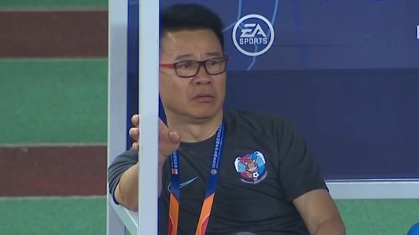 GIF：李圣龙造点奥斯卡命中！上港1-1追平黄海