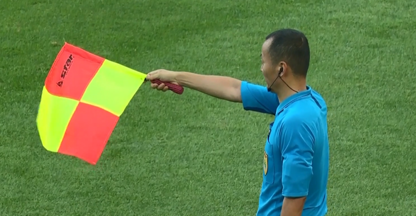 GIF：多拉多禁区内破门，被判越位在先进球无效