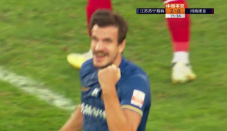 GIF：埃德尔边路一过二突破传中，桑蒂尼梅开二度