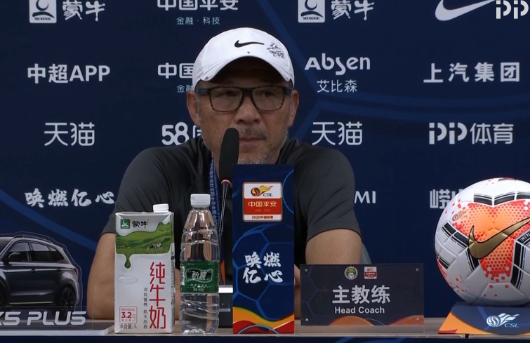 张外龙：下半场开始的2个丢球影响到球队的整体气氛