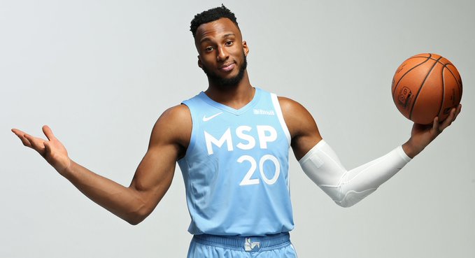 NBA官推祝森林狼前锋奥科吉22岁生日快乐