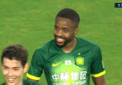 GIF：快乐至极！巴坎布大四喜，国安5-1重庆