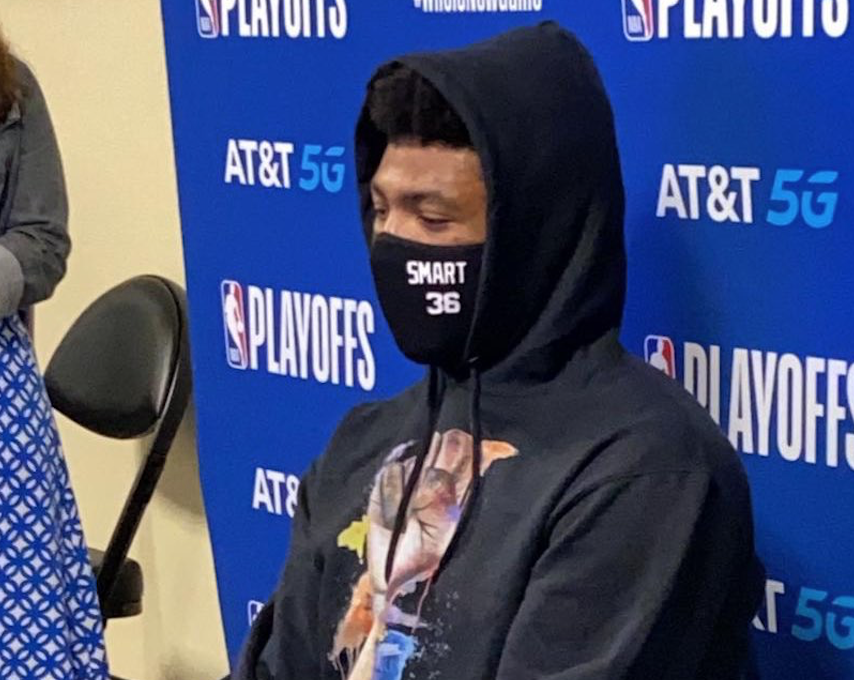 斯马特发推搞笑：我为此奋斗终身，终得到了我专属的口罩